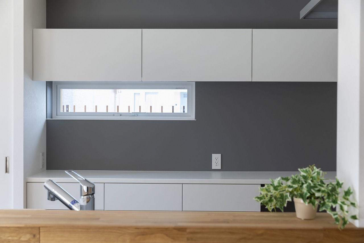 STV興発 【江別市/3LDK+S/組込カーポート/スタディコーナー】変形角地を活かしたこだわり溢れる外観の住まいの建築実例画像7