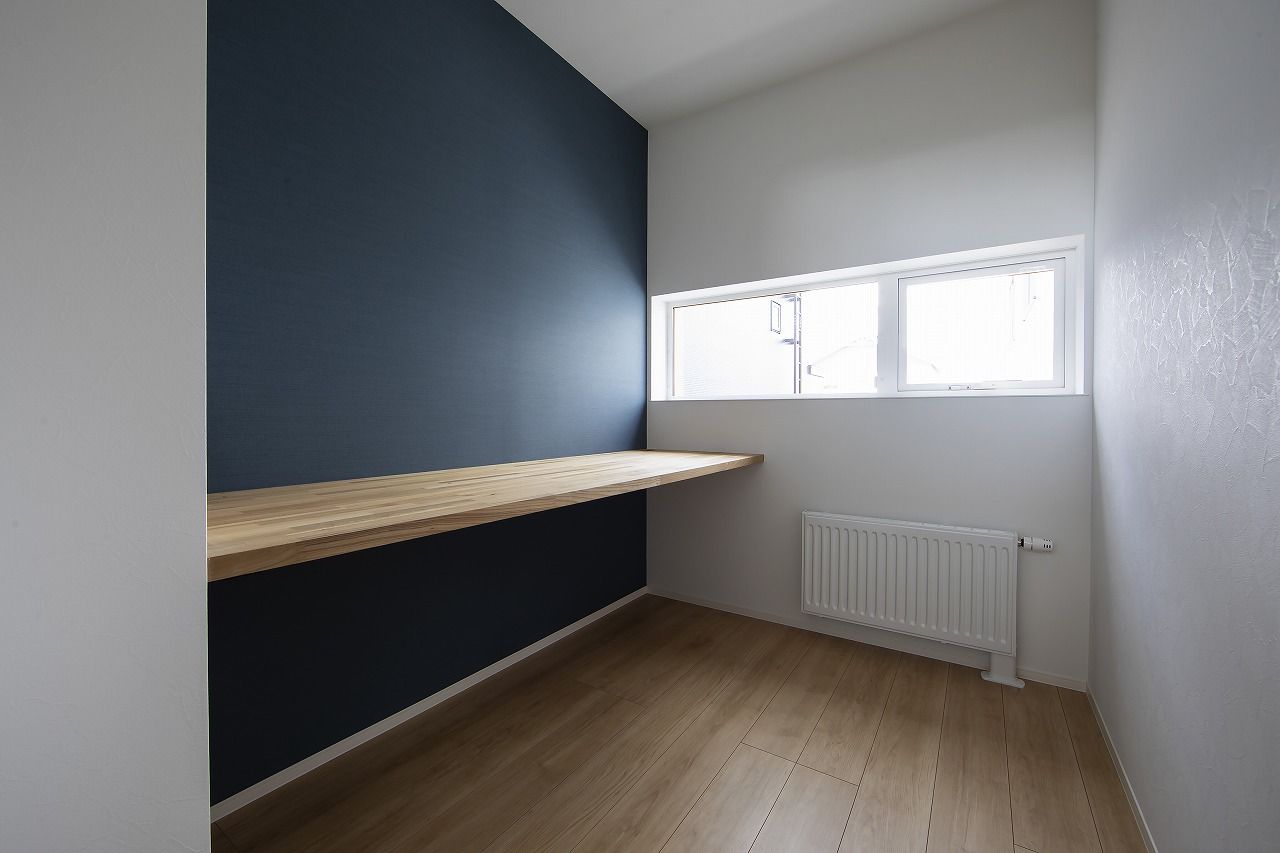 STV興発 【江別市/3LDK+S/組込カーポート/スタディコーナー】変形角地を活かしたこだわり溢れる外観の住まいの建築実例画像10