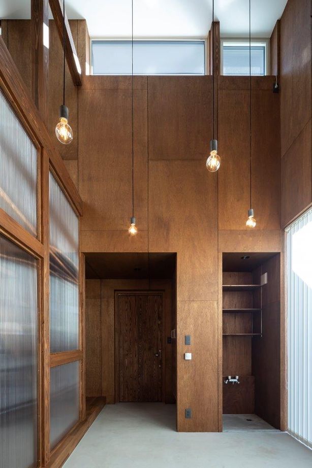 STV興発 【札幌/3LDK+フリールーム/収納充実 /インナーガレージ】ガルバリウム鋼板と塗り壁の高級感のある外観の建築実例画像7