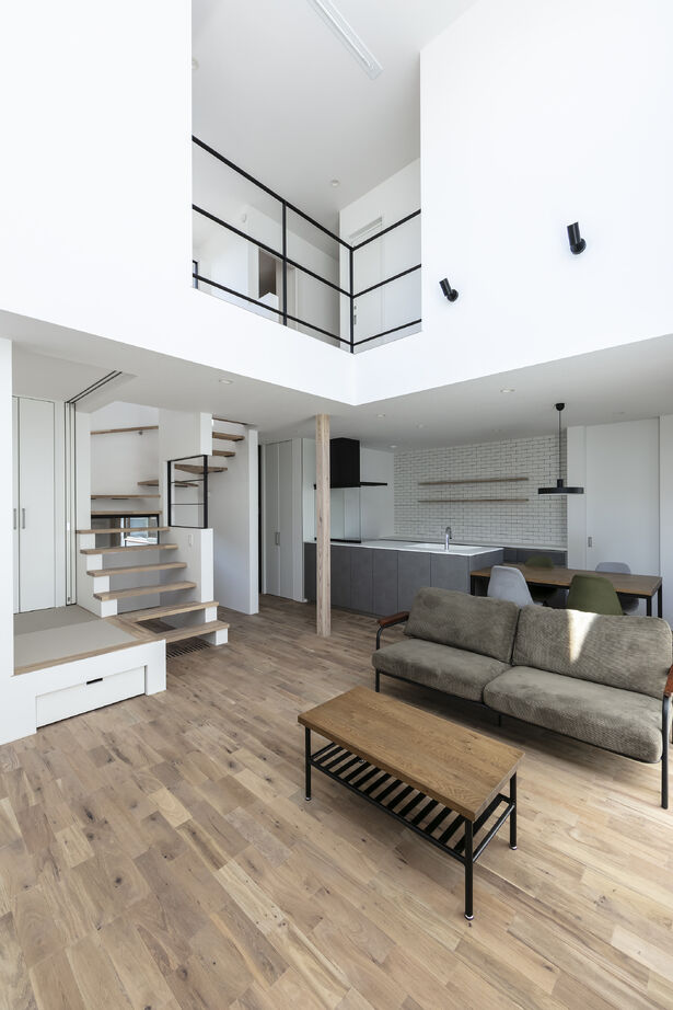 STV興発 【札幌市/3LDK+フリールーム間取り図/造作家具/個室にもなる畳の小上り】の建築実例画像2