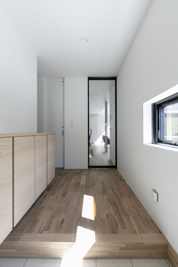 STV興発 【札幌市/3LDK+フリールーム間取り図/造作家具/個室にもなる畳の小上り】の建築実例画像10