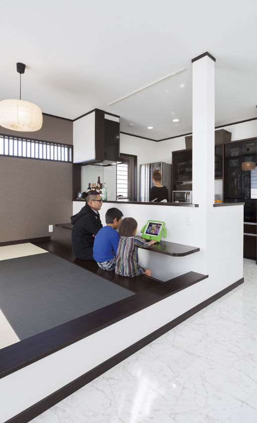 東創プランニングサービス 【1500万円】【間取り有】土地探しから依頼して予算内で形に。バイクガレージのあるシンプルモダンな家の建築実例画像2