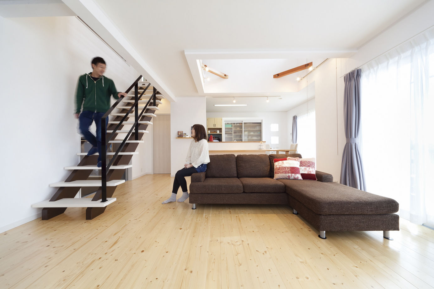 東創プランニングサービス 【2000万円】【間取り有】愛車や趣味を楽しむ家。遊び心溢れるプランが詰まったガレージハウスの建築実例画像3