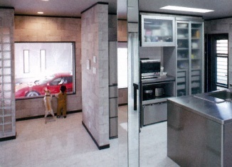 東創プランニングサービス 【間取り有】大理石の床とコンクリート調の壁がスタイリッシュ。Rosso(赤)がテーマのガレージハウスの建築実例画像5