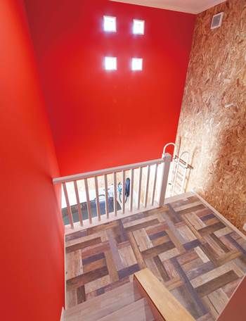 東創プランニングサービス 【1900万円】【ガレージハウス】2台のバイクと車も余裕で入る！アメリカンスタイルの家の建築実例画像7