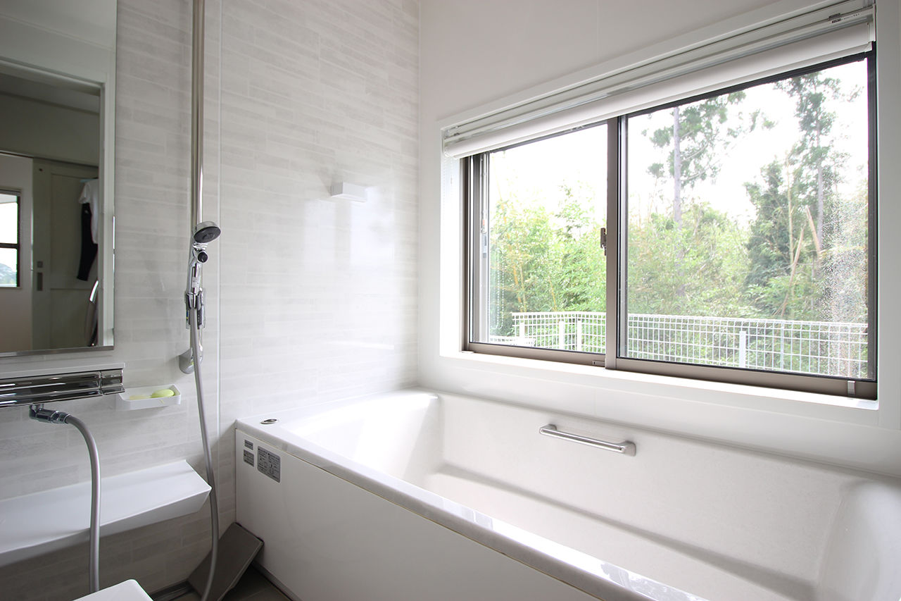 東創プランニングサービス 【市原市／ガレージハウス／吹き抜け／防音室】光と風を感じ、愛車との暮らしを楽しむ街中のリゾートヴィラの建築実例画像8