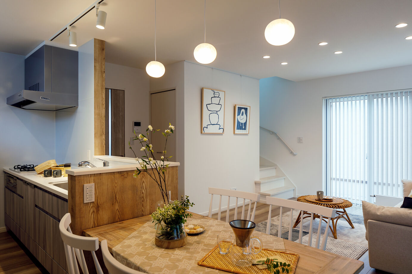 ホーム企画センター 【札幌市/北欧】白と木目が織り成す、心地良いカフェ風の住まいの建築実例画像7