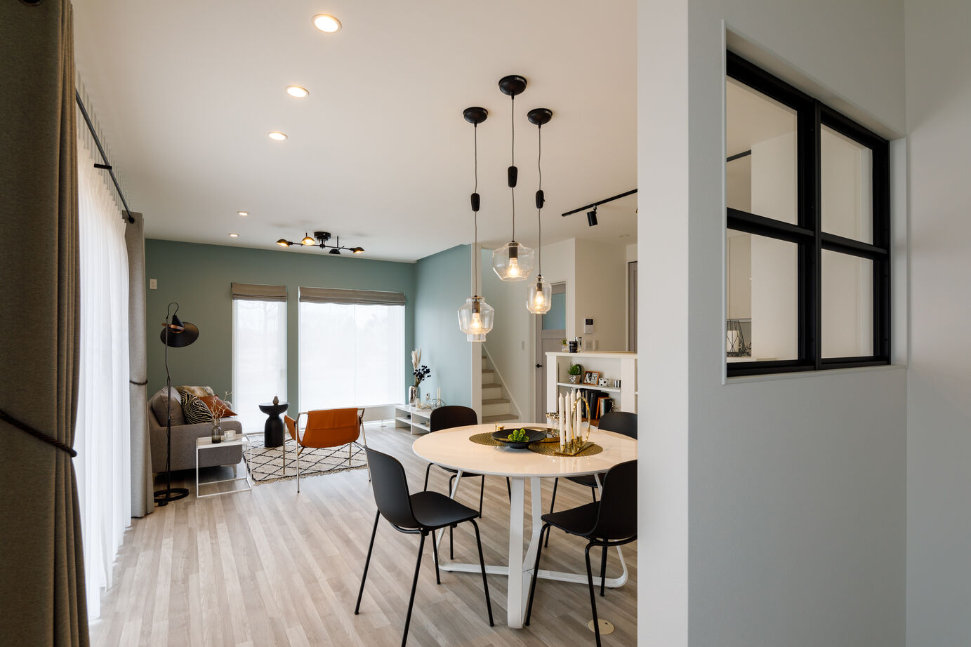 ホーム企画センター 【札幌市】スタイリッシュな都心生活を実現した、理想の住まいの建築実例画像1