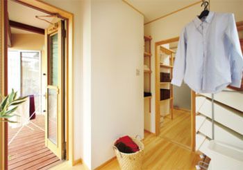 Toiro　四季の住まい 親子で奏でる音楽と笑い声が 心地良く響く県産無垢の家の建築実例画像4