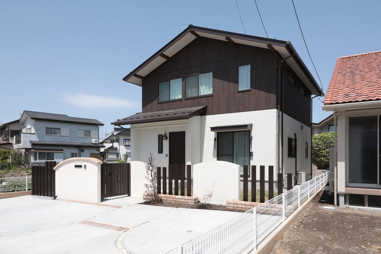 Toiro　四季の住まい 【デザイン/自然素材/2階建て】漆喰や無垢の床で上質な「ナチュラルテイストの家」の建築実例画像