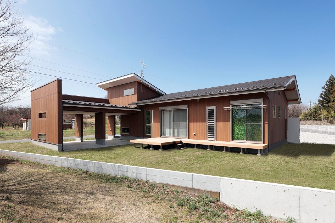 Toiro　四季の住まい 【平屋/自然素材】視線をコントロールした設計がポイント「ビルトインガレージのある平屋」の建築実例画像