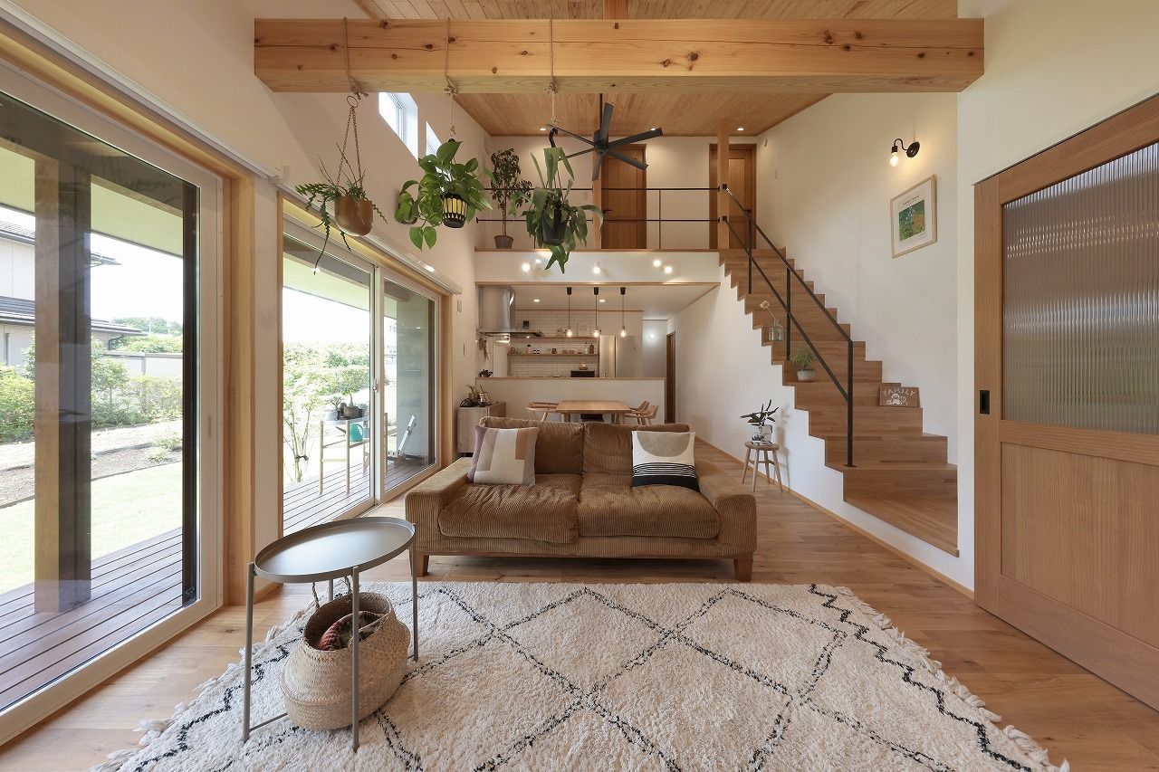 Toiro　四季の住まい 【子育て/2階建て】無垢の木と漆喰。思い描いた理想の住まいをカタチにした自然素材の家の建築実例画像2