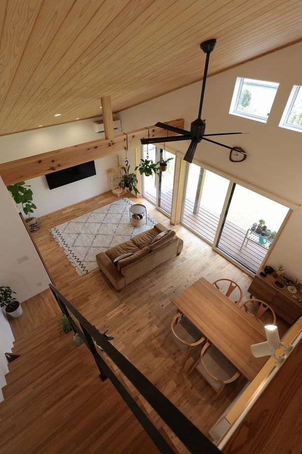 Toiro　四季の住まい 【子育て/2階建て】無垢の木と漆喰。思い描いた理想の住まいをカタチにした自然素材の家の建築実例画像5