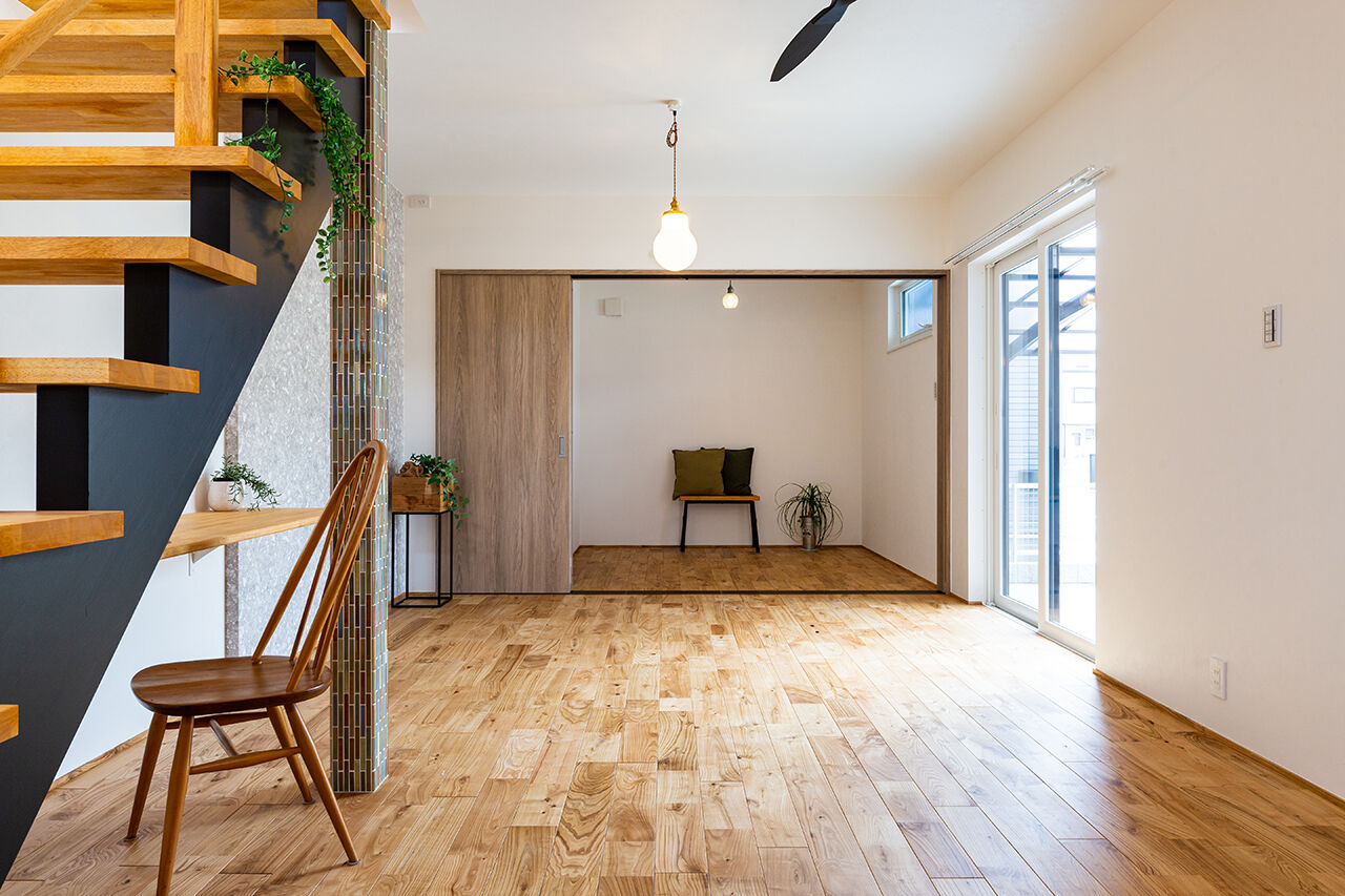 ハウススマイリー 【2つのワークスペース／遊べるフリールーム】こだわった分だけ、癒しとやすらぎをくれる家の建築実例画像3