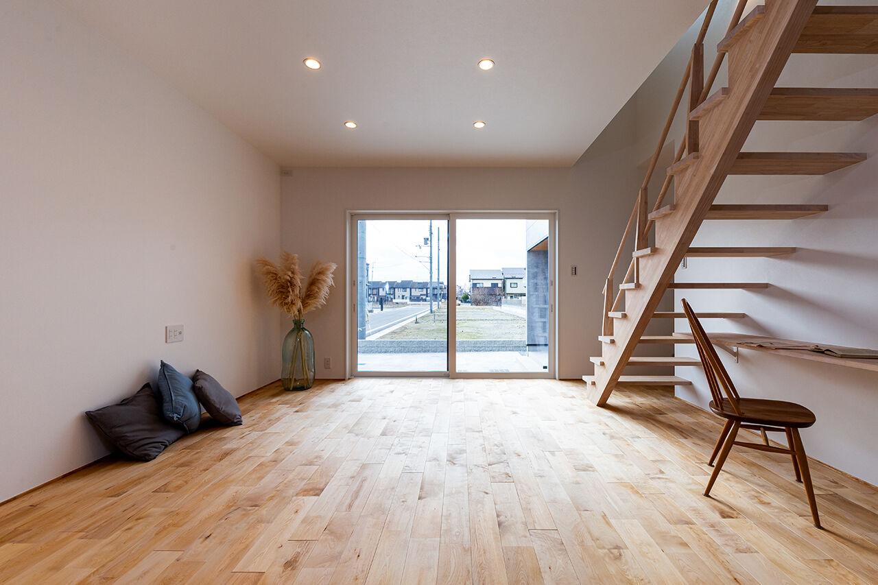 ハウススマイリー 【玄関収納／回遊型動線／ライブラリースペース】ニュアンスカラーの内装に、包まれるような安心を感じる家の建築実例画像2