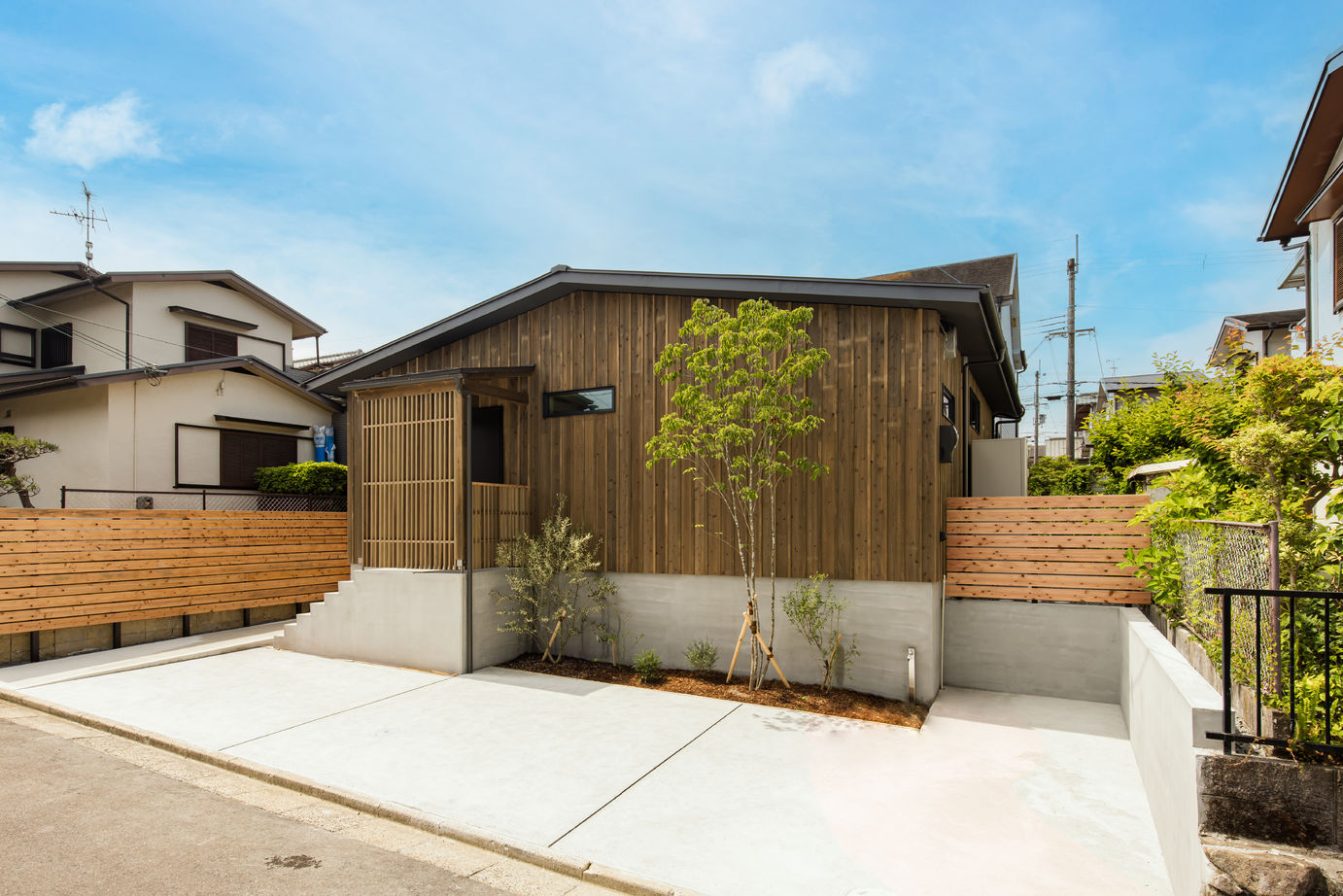 KEN建築工房 【河内長野市/平屋/2000万円台】家の中には造作家具がいっぱい！自然素材をふんだんに使用した平屋のお家の建築実例画像2