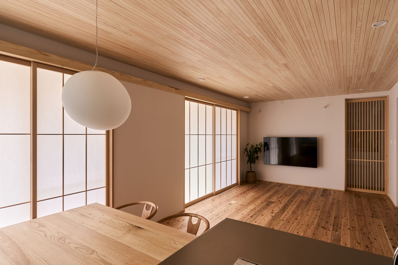 KEN建築工房 【大阪府富田林市/平屋/3000万円台】何気ない毎日を特別にする家の内外が大らかに繋がる平屋の建築実例画像6