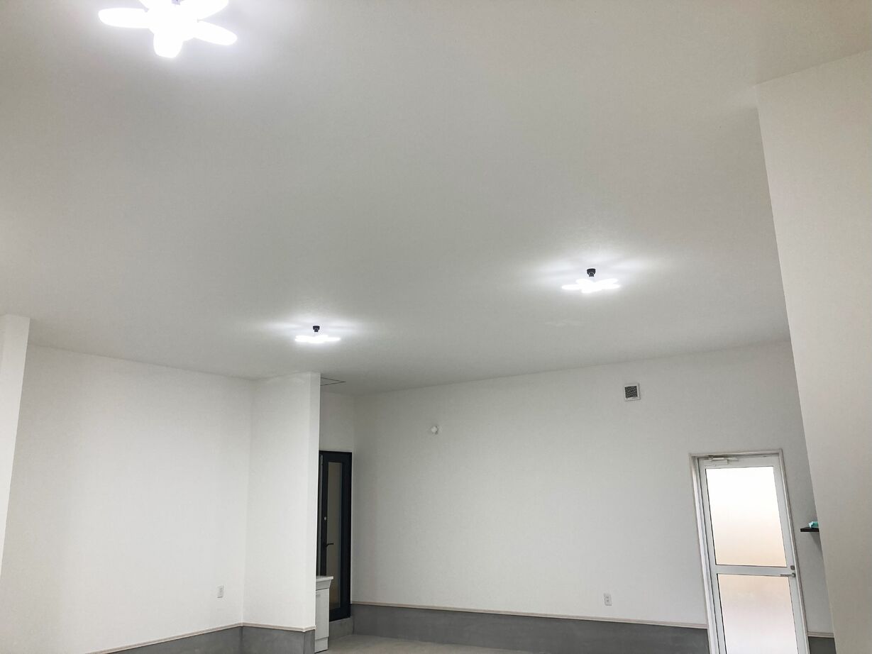 YUTORIE富山 【2320万円/46坪/インナーガレージ/ZEH住宅】車2台＆バイク2台を収納できる広々ガレージの家の建築実例画像3