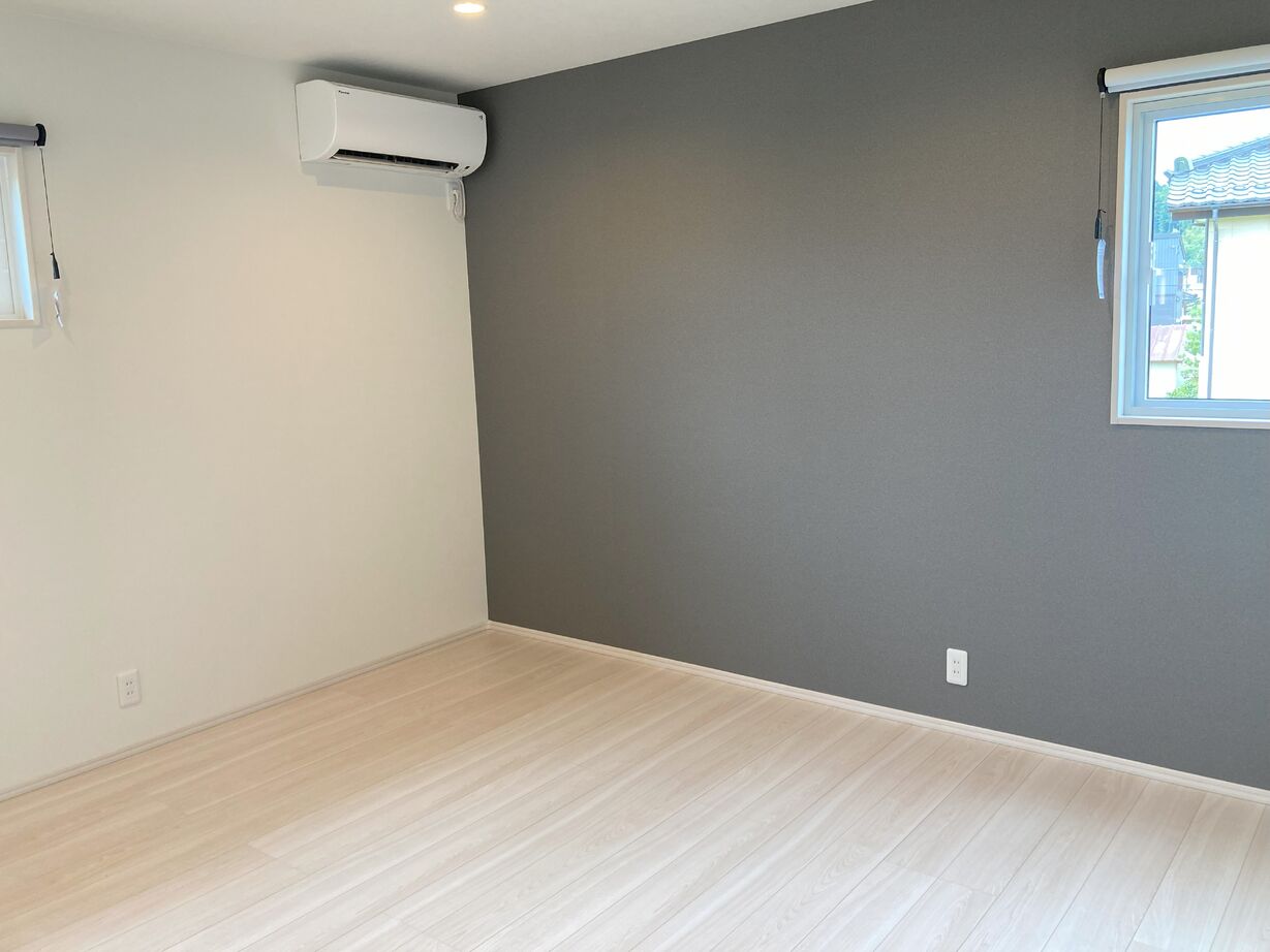 YUTORIE富山 【2320万円/46坪/インナーガレージ/ZEH住宅】車2台＆バイク2台を収納できる広々ガレージの家の建築実例画像6