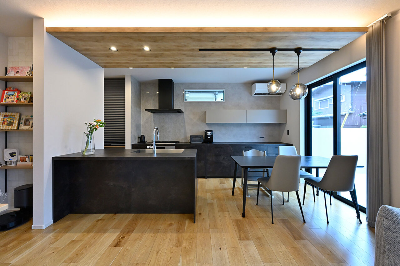 クレバリーホーム立川店／デザイノ 【2500万円～2999万円／吹抜け／間取図有】明るく開放的なLDK。HEAT20のG2レベルの高い断熱性で年中快適の建築実例画像4