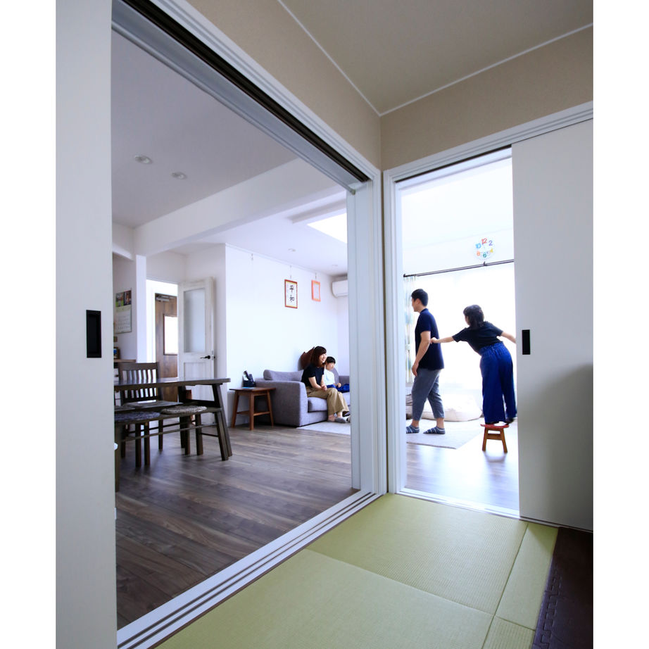 住まいのクワザワ 【2000～2500万円】スタディコーナーやリビング階段、子どもとのつながりを感じる暮らしの建築実例画像5