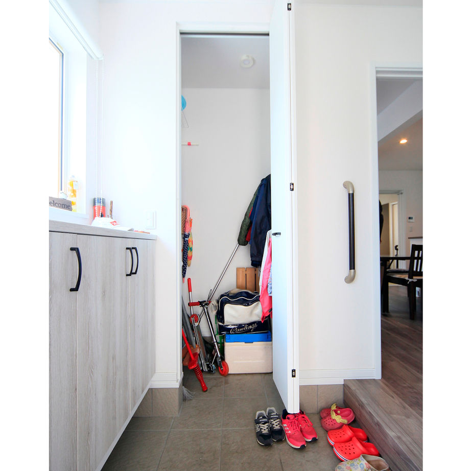 住まいのクワザワ 【2000～2500万円】スタディコーナーやリビング階段、子どもとのつながりを感じる暮らしの建築実例画像6