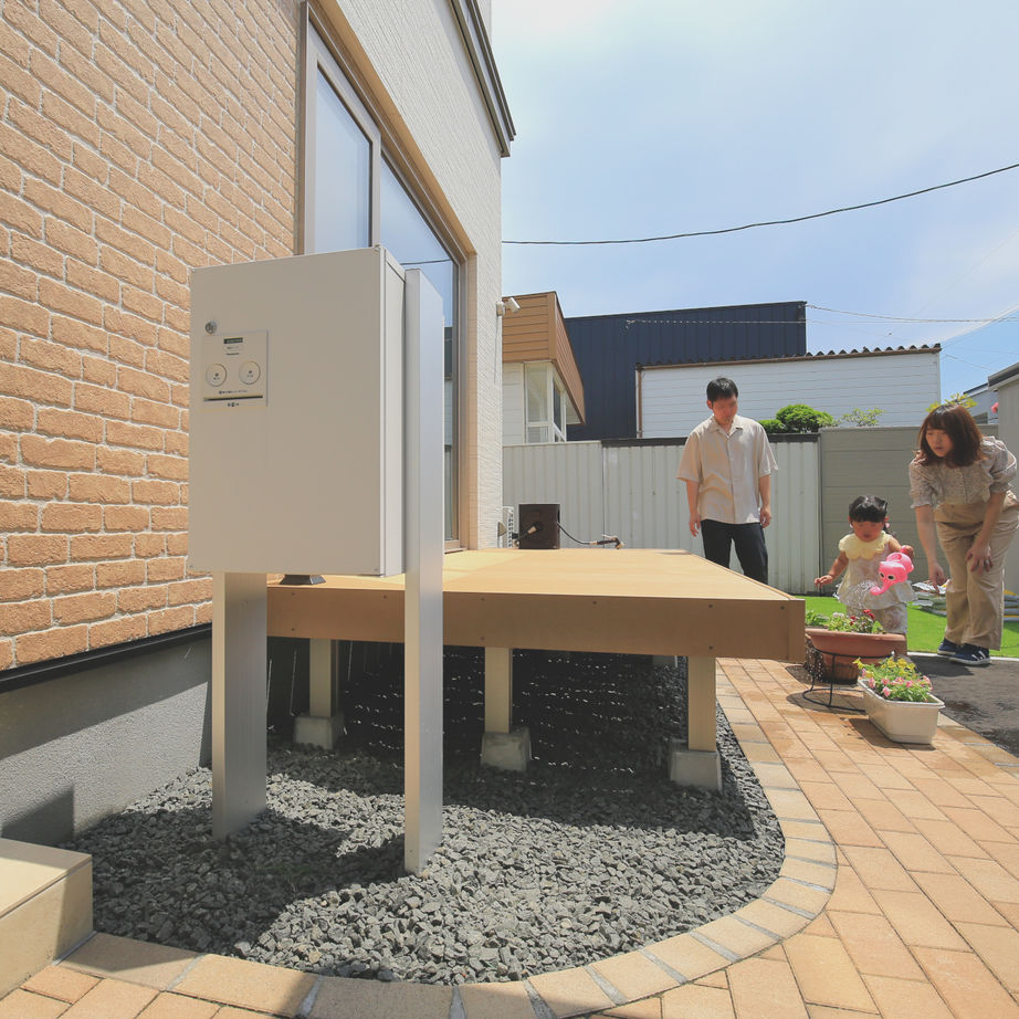 住まいのクワザワ 【アイランドキッチン/ウッドデッキ/子育て】隅々にまで感じられるこだわり思い描いていた暮らしを満喫の建築実例画像7