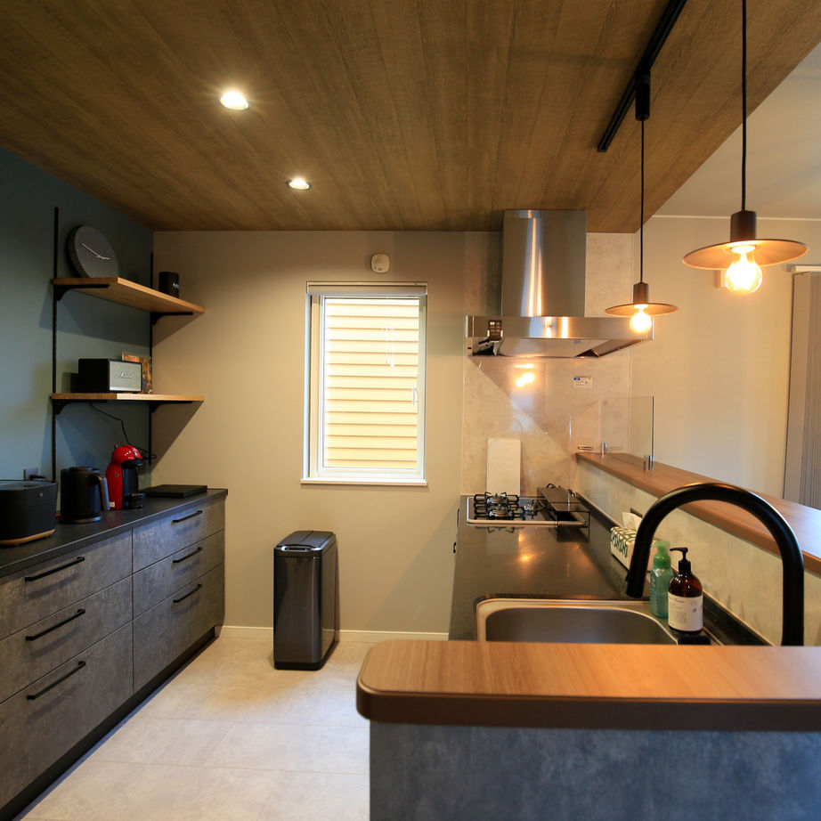 住まいのクワザワ 【3階建て/音楽室/防音/書斎】心おきなく趣味の音楽を楽しめる家に  理想と憧れを実現した3階建ての住まいの建築実例画像4