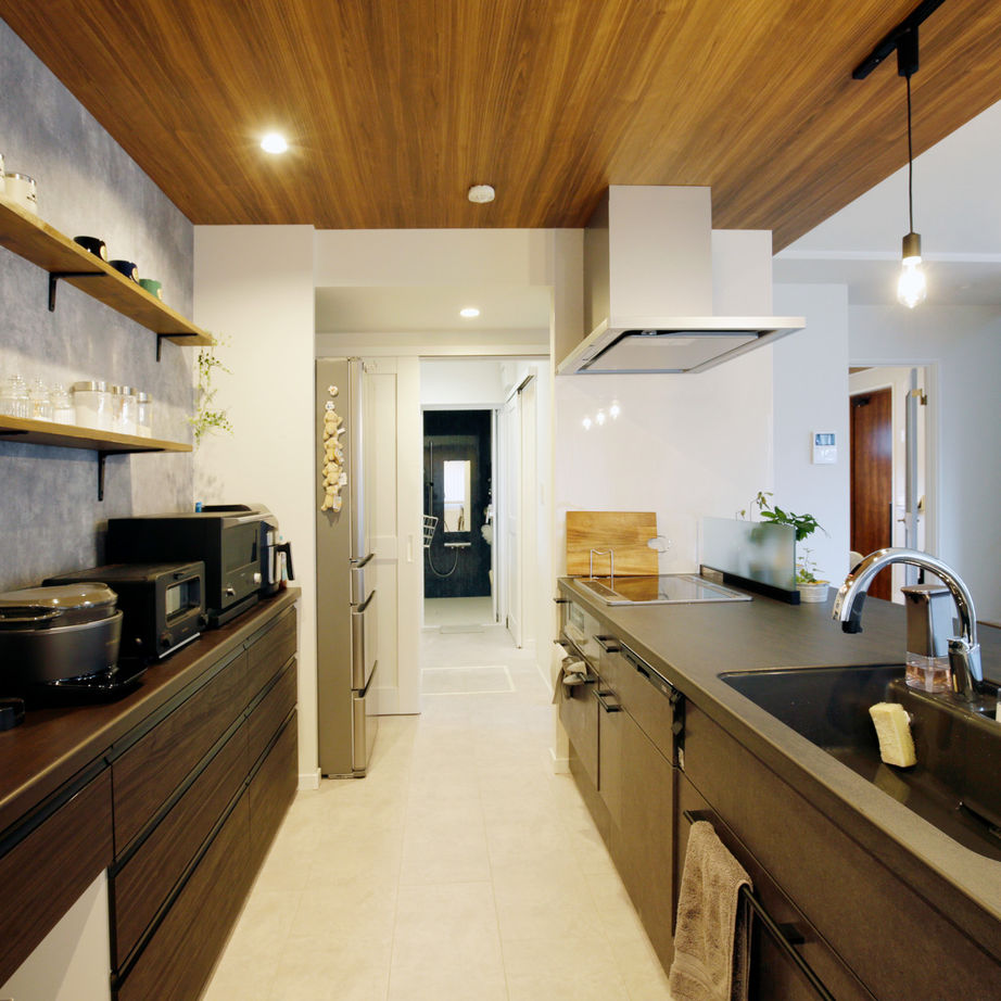 住まいのクワザワ 【ビンテージ/アウトドア】家族や仲間と共に生活を楽しむ、ベース(基地)のようなワクワク感のある家の建築実例画像5