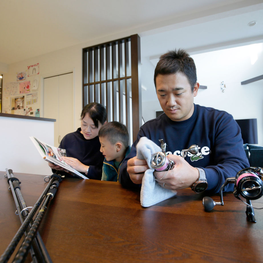 住まいのクワザワ 【床暖房/吹抜け/ペットと暮らす】家族の誰もが快適に、のびのび暮らせるマイホームの魅力の建築実例画像6