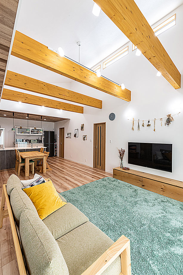 雅建設 【5LDKの平屋】勾配天井で開放感を演出！ランドリールーム+ファミリークローゼットでラクラク家事動線の建築実例画像3