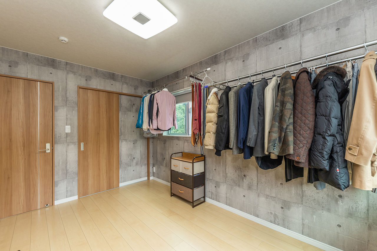 雅建設 【1000万円台後半／二世帯住宅／間取り図あり】小国杉の温もりあふれるリビングに、家族が集う家の建築実例画像9