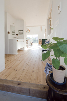 オークヴィルホームズ 【下都賀郡野木町/2LDK/35.0坪】「ワンちゃんが快適な空間に」雑貨の映えるかわいい平屋の建築実例画像5