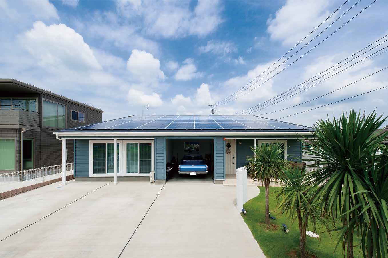 オークヴィルホームズ 【つくば市/4DK/31.25坪】愛車を眺めて一日が始まる　家の中心にガレージがある車屋の暮らしの建築実例画像1