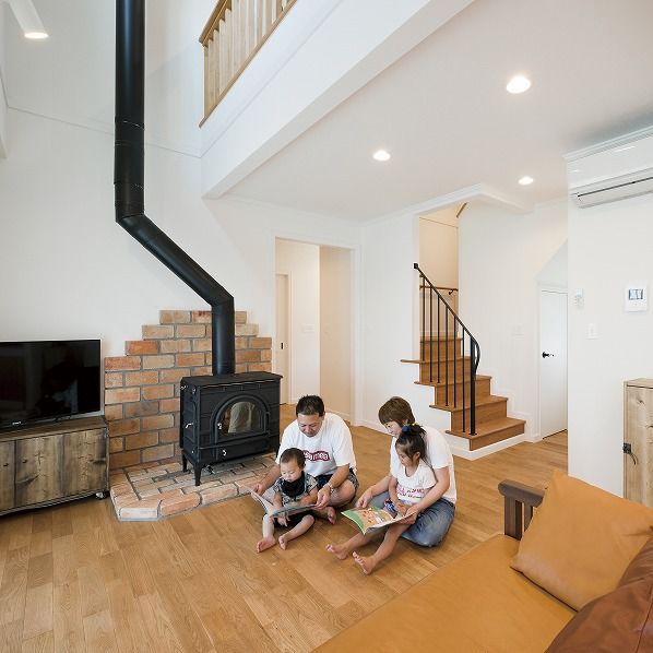 オークヴィルホームズ 【小山市/3LDK/35.5坪】薪ストーブと木の温もりを感じ、素材や色でアレンジ。アメリカントラディショナルの家の建築実例画像5