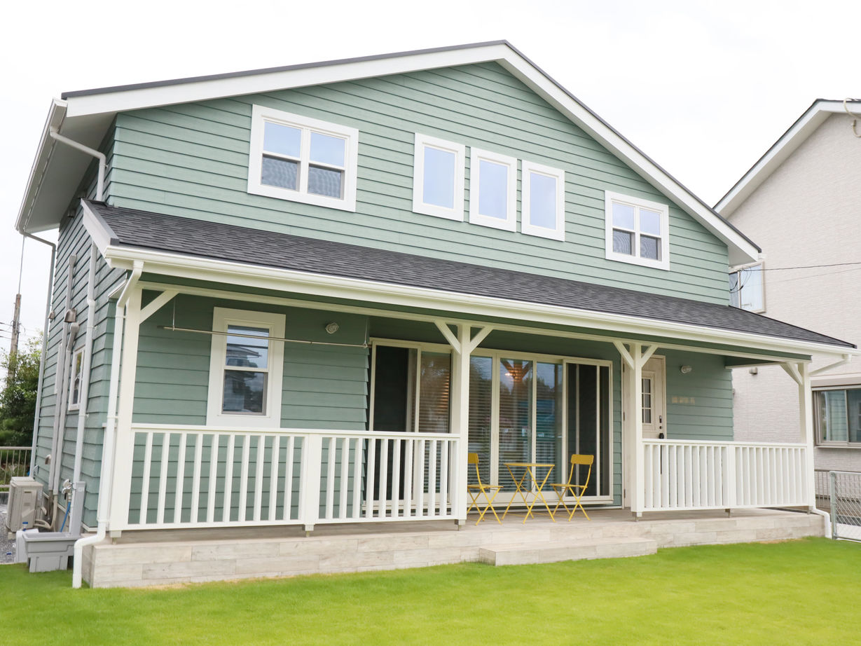 オークヴィルホームズ 【栃木市/3LDK/32.40坪/収納充実】海を感じるSurfers Style　ホワイト×ティファニーブルー調の内装カラーの建築実例画像2