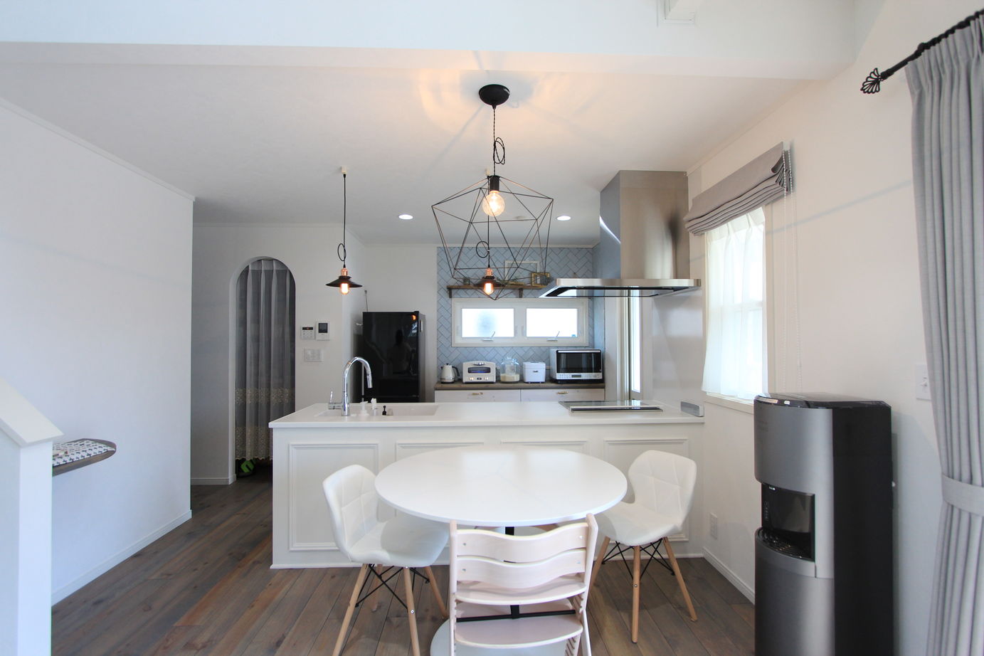 オークヴィルホームズ 【古河市/3LDK/38.42坪】リゾートライク＆Surfers Style 白を基調とした内観コーデ×吹抜け×開放感あるLDKの建築実例画像5