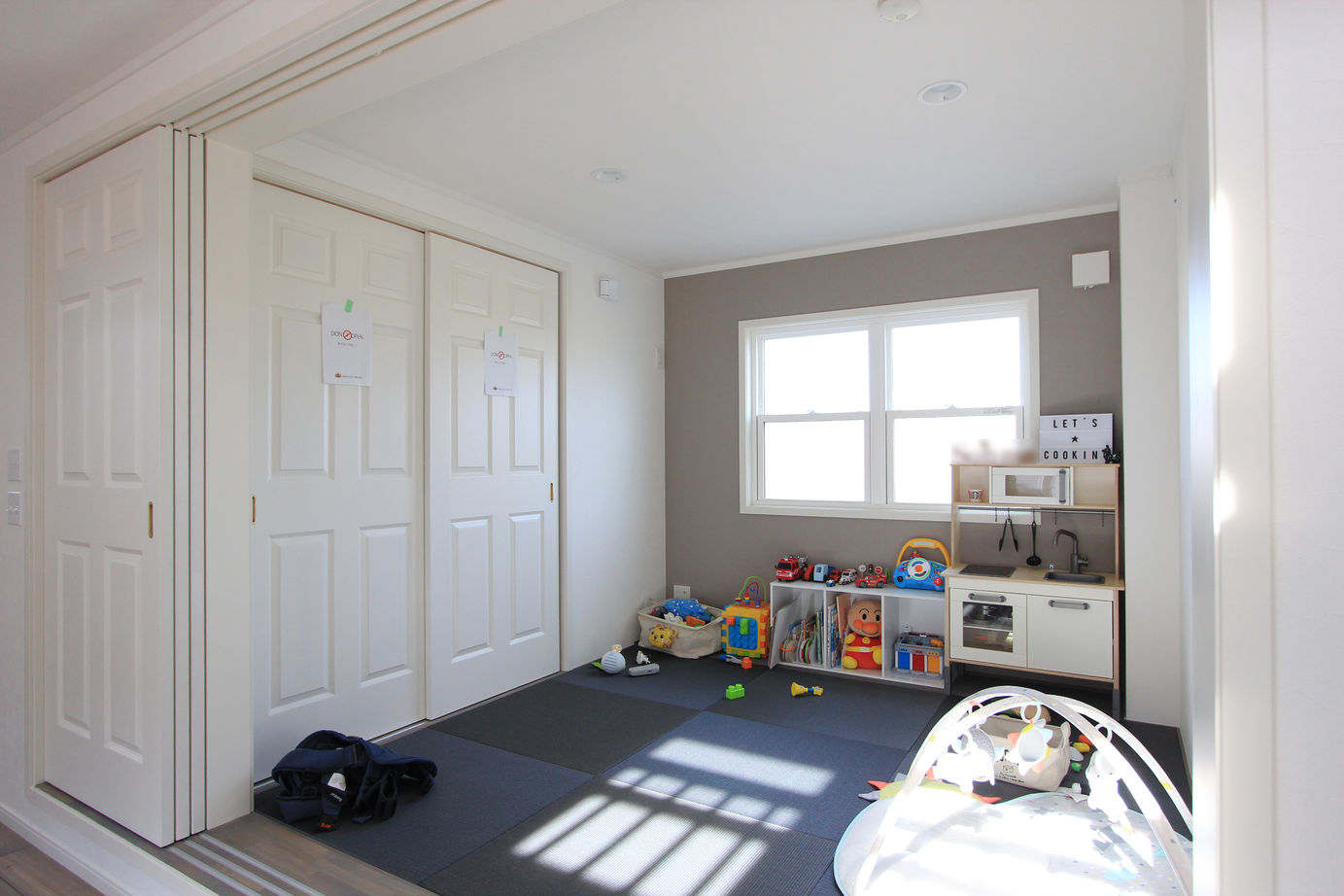 オークヴィルホームズ 【古河市/3LDK/38.42坪】リゾートライク＆Surfers Style 白を基調とした内観コーデ×吹抜け×開放感あるLDKの建築実例画像7