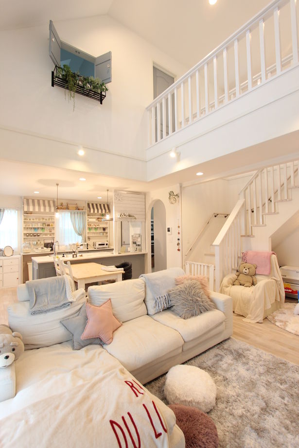 オークヴィルホームズ 【館林市/５LDK/45.12坪】フレンチStyle ドーマー屋根×サンカク屋根の南フランステイストな可愛い外観の建築実例画像2