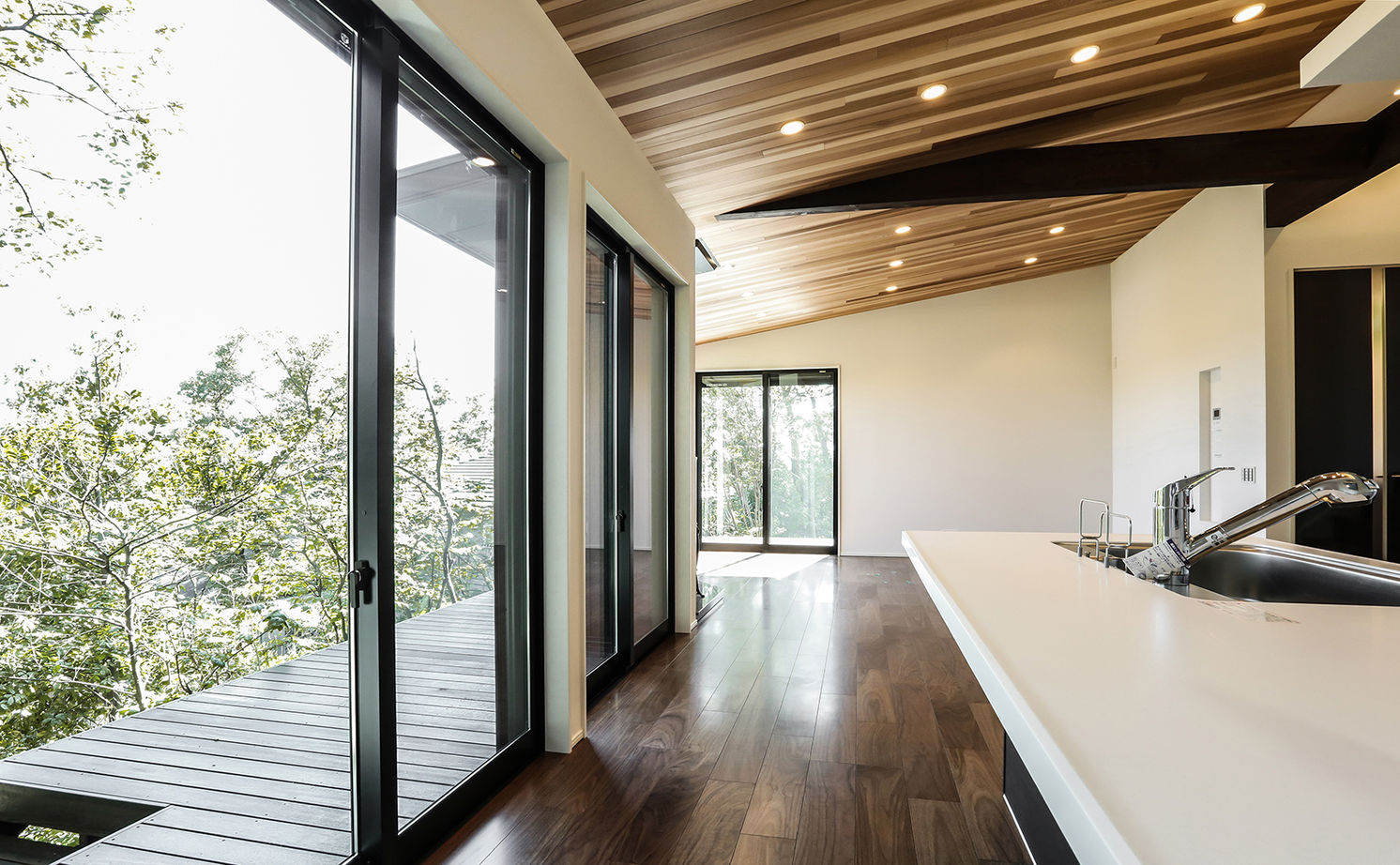 AREX/アーレックス 【1000万円/平屋/絶景リゾート/30坪台/間取り図】ウッドデッキ・薪ストーブ・露天風呂のあるこだわりの平屋の建築実例画像8