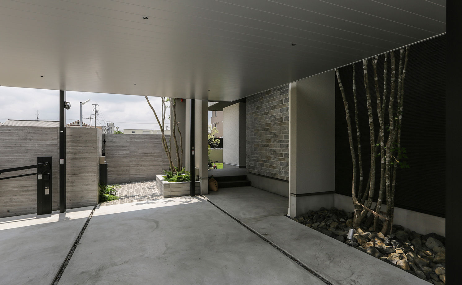 AREX/アーレックス 【愛知県/寄棟屋根xモダン/間取り図】広さと住み心地にこだわった家事楽の和モダンな邸宅/駐車場付の建築実例画像3