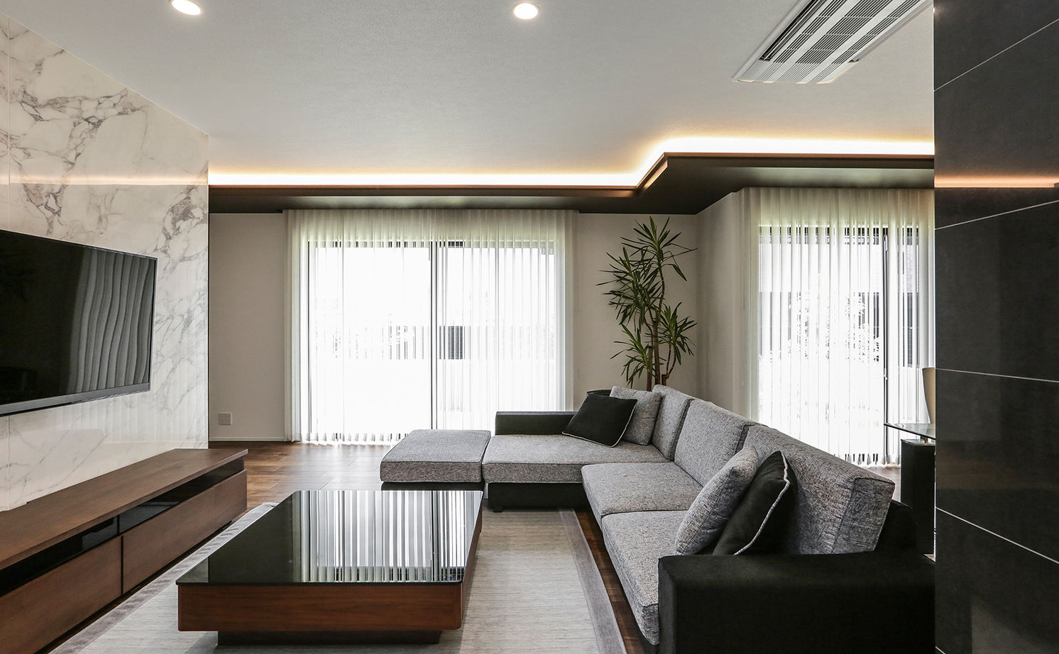 AREX/アーレックス 【愛知県/寄棟屋根xモダン/間取り図】広さと住み心地にこだわった家事楽の和モダンな邸宅/駐車場付の建築実例画像4