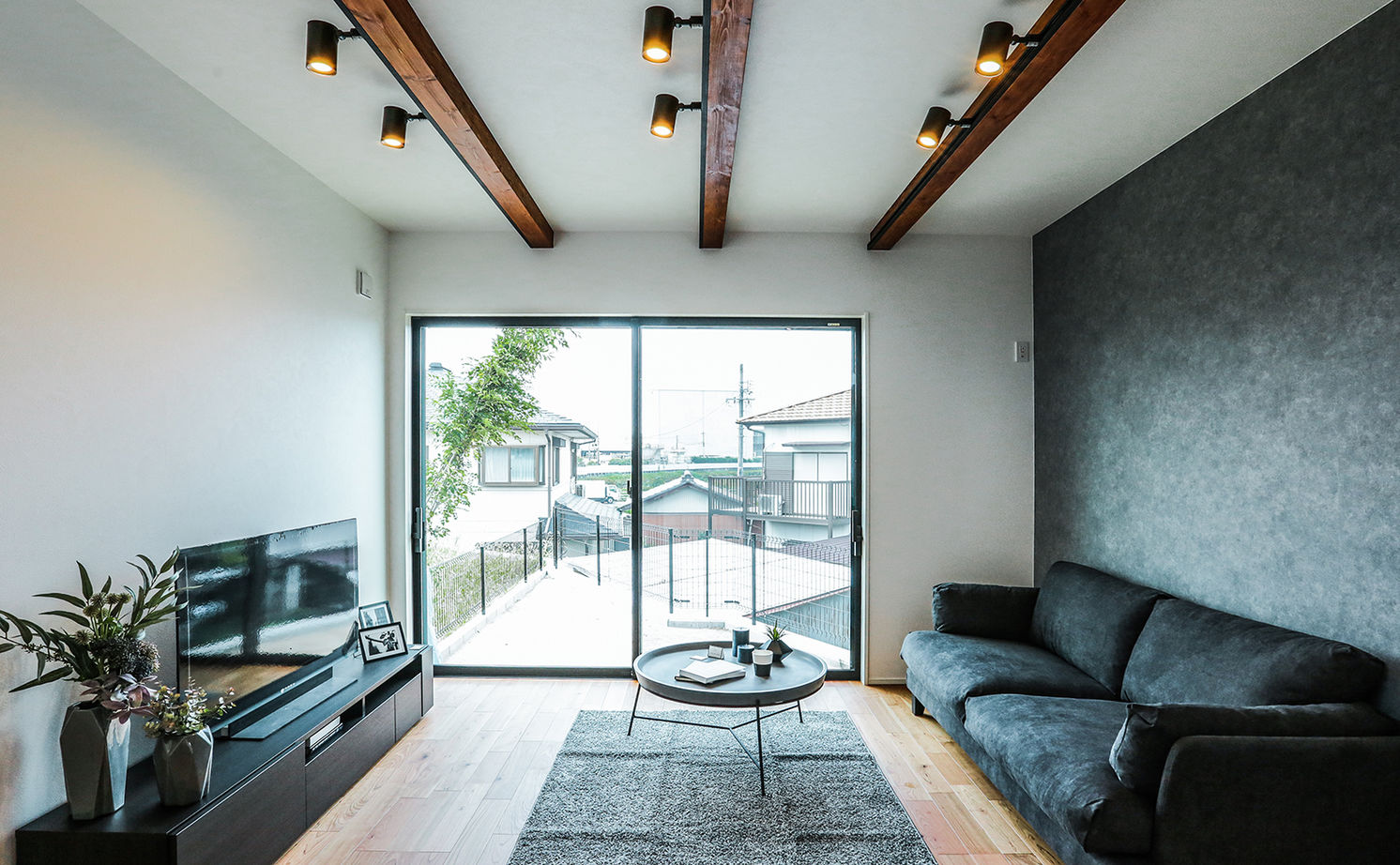 AREX/アーレックス 【愛知県/1000万円台/30坪台】ヴィンテージ×インダストリアル。特別な高揚感と浮遊感に包まれるモダンな家の建築実例画像3