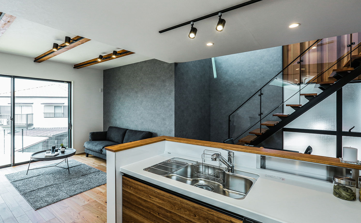 AREX/アーレックス 【愛知県/1000万円台/30坪台】ヴィンテージ×インダストリアル。特別な高揚感と浮遊感に包まれるモダンな家の建築実例画像9