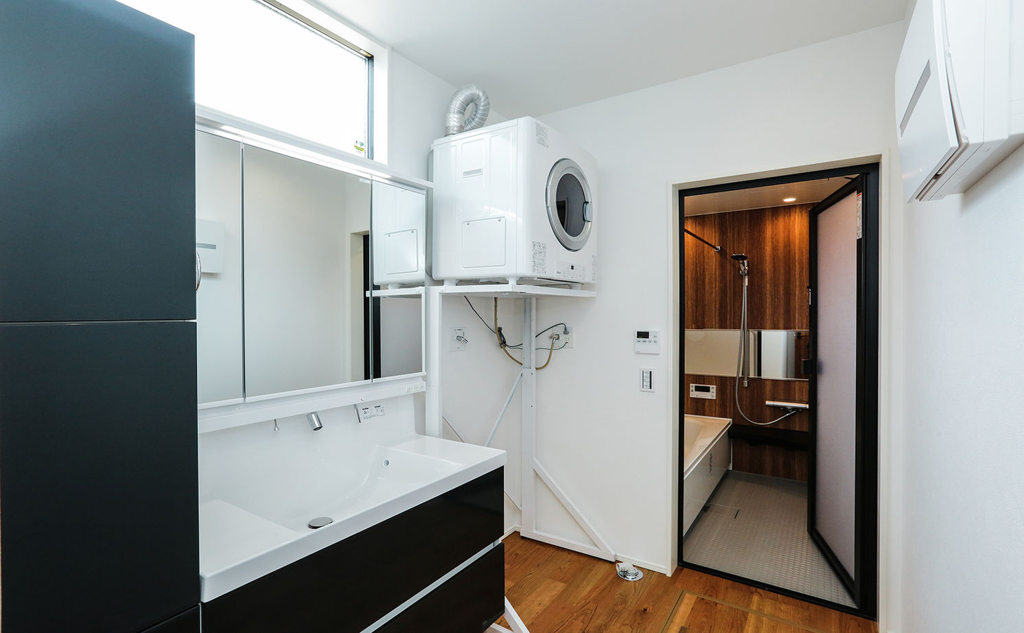 AREX/アーレックス 【愛知県/1000万円台/30坪台】ヴィンテージ×インダストリアル。特別な高揚感と浮遊感に包まれるモダンな家の建築実例画像18