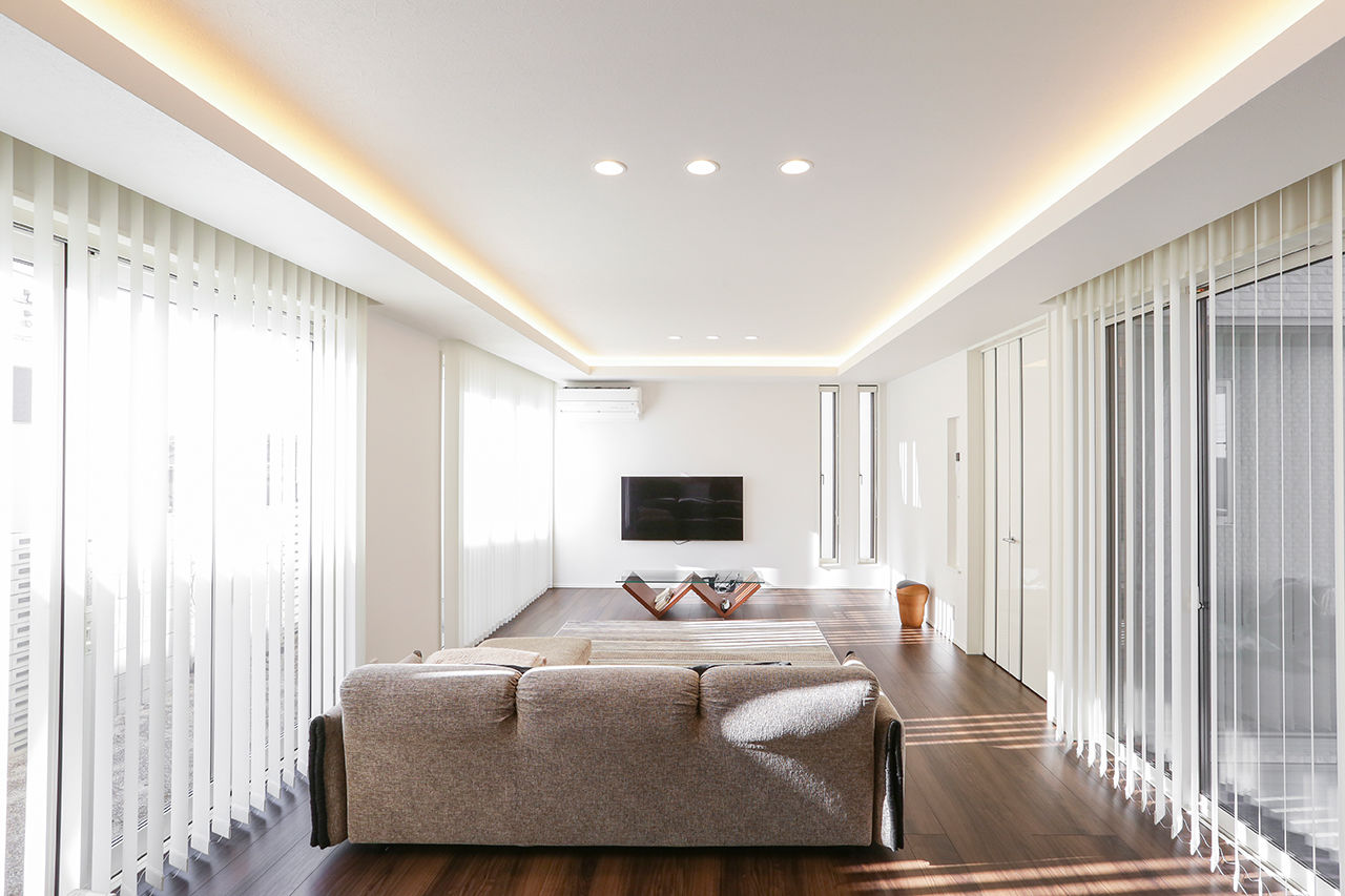 AREX/アーレックス 【3000万円台/中庭テラス×コの字】全方向から美しい外観デザイン。光と緑を感じる白亜のコートハウスの建築実例画像2