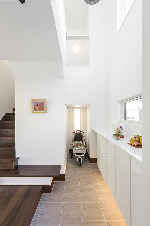 AREX/アーレックス 【3000万円台/中庭テラス×コの字】全方向から美しい外観デザイン。光と緑を感じる白亜のコートハウスの建築実例画像4