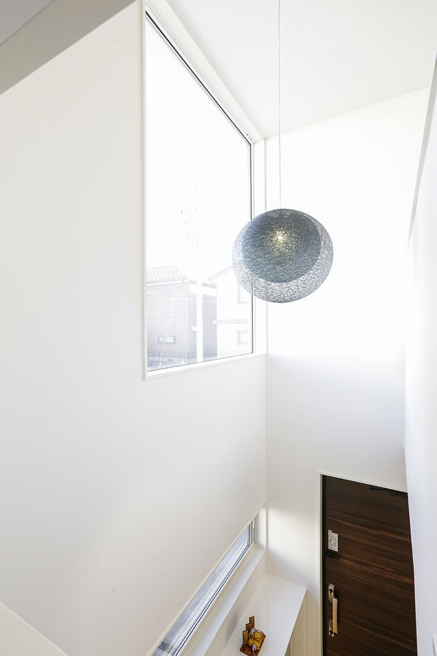 AREX/アーレックス 【3000万円台/中庭テラス×コの字】全方向から美しい外観デザイン。光と緑を感じる白亜のコートハウスの建築実例画像5