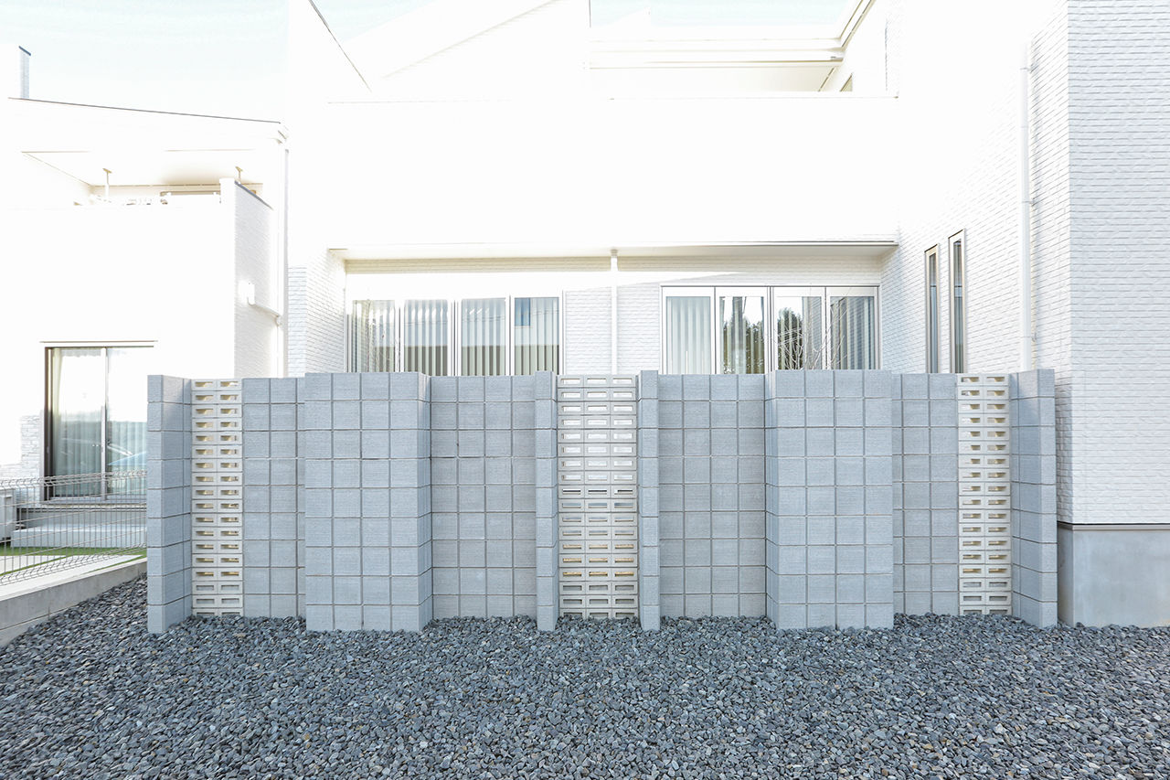 AREX/アーレックス 【3000万円台/中庭テラス×コの字】全方向から美しい外観デザイン。光と緑を感じる白亜のコートハウスの建築実例画像9