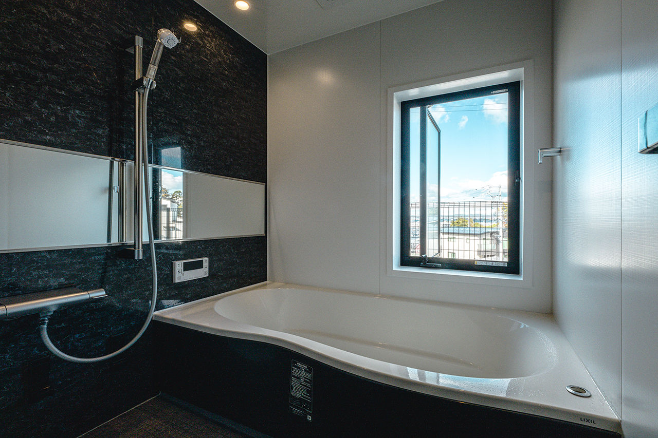 AREX/アーレックス 【2000万円台/高台×ピットリビング】南北に抜ける大空間リビング。外の景色を借景にした眺めを愉しむ家の建築実例画像8